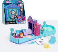 Disney Doorables Beyond the Door Elsa’s Bedroom Figures and Playset, 7 Accessories, Officially Licensed Kids Toys for Ages 5 Up, Gifts and Presents by Just Play